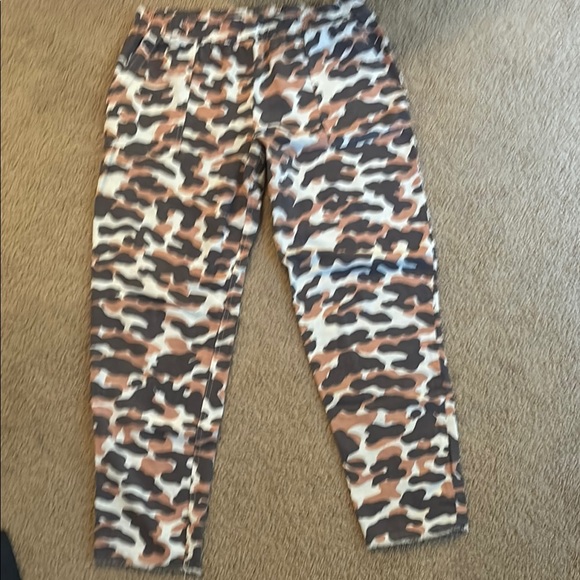 Monrow - Picture 1 of 2